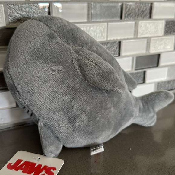 Universal Studios Jaws SHARK Plush Doll Figure / 8โ/ Limited Edition / BRAND NEW - Picture 7 of 14